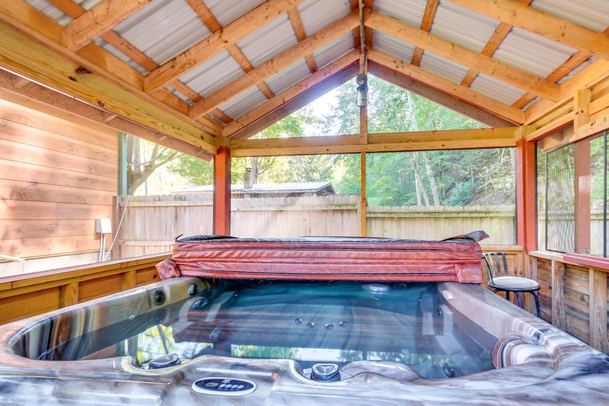 Just Fur Relaxin Sevierville Cabin With Hot Tub! Exteriör bild