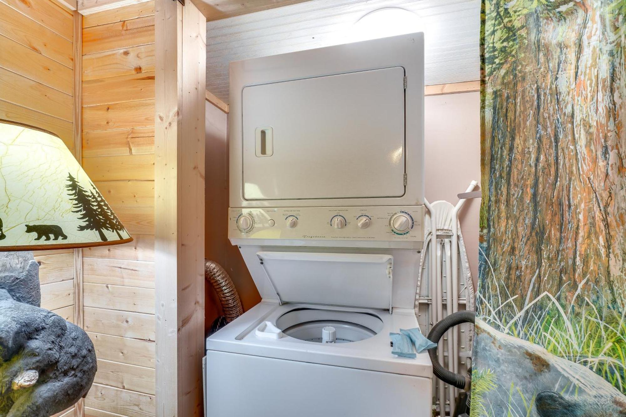 Just Fur Relaxin Sevierville Cabin With Hot Tub! Exteriör bild