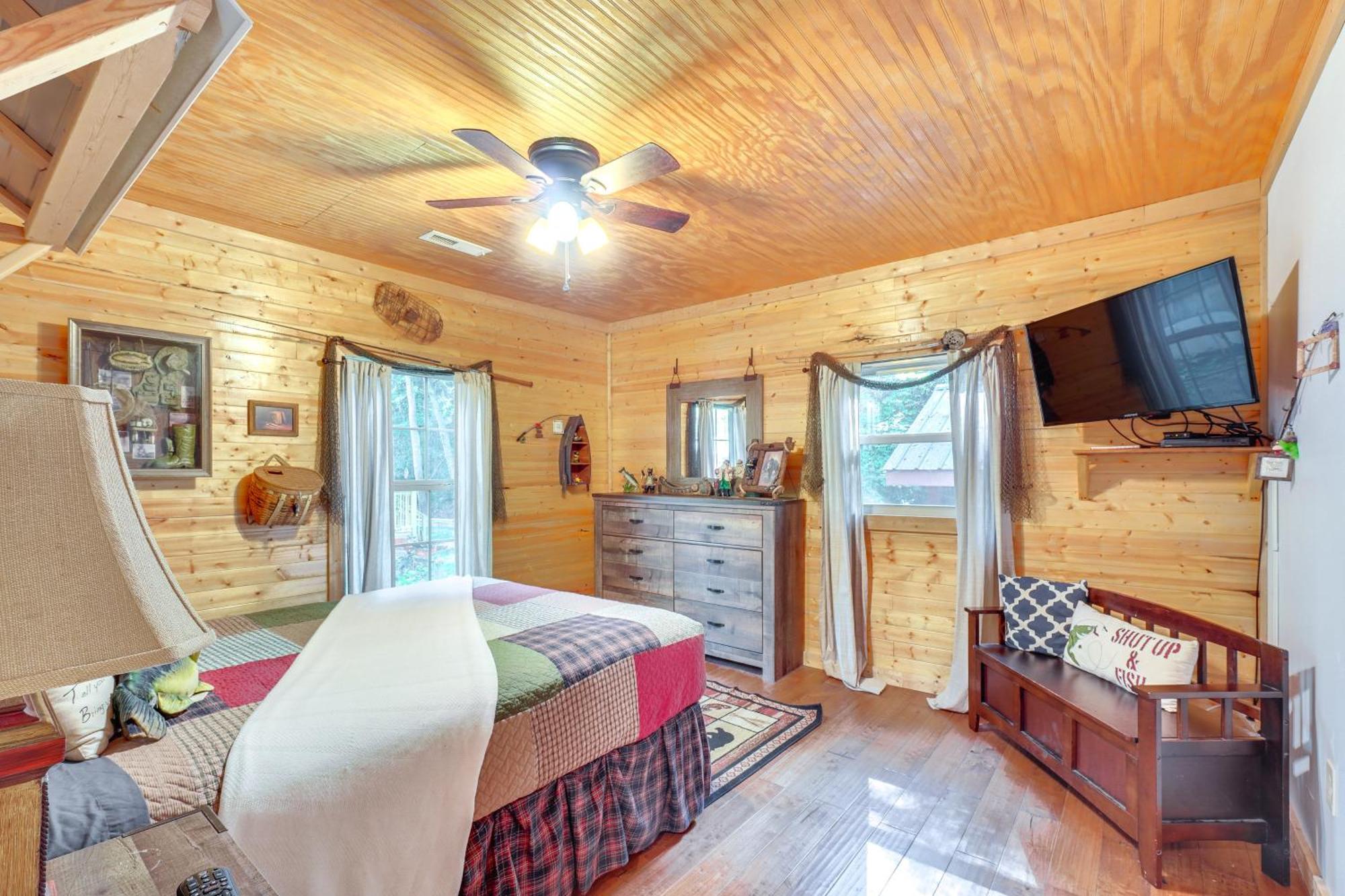 Just Fur Relaxin Sevierville Cabin With Hot Tub! Exteriör bild