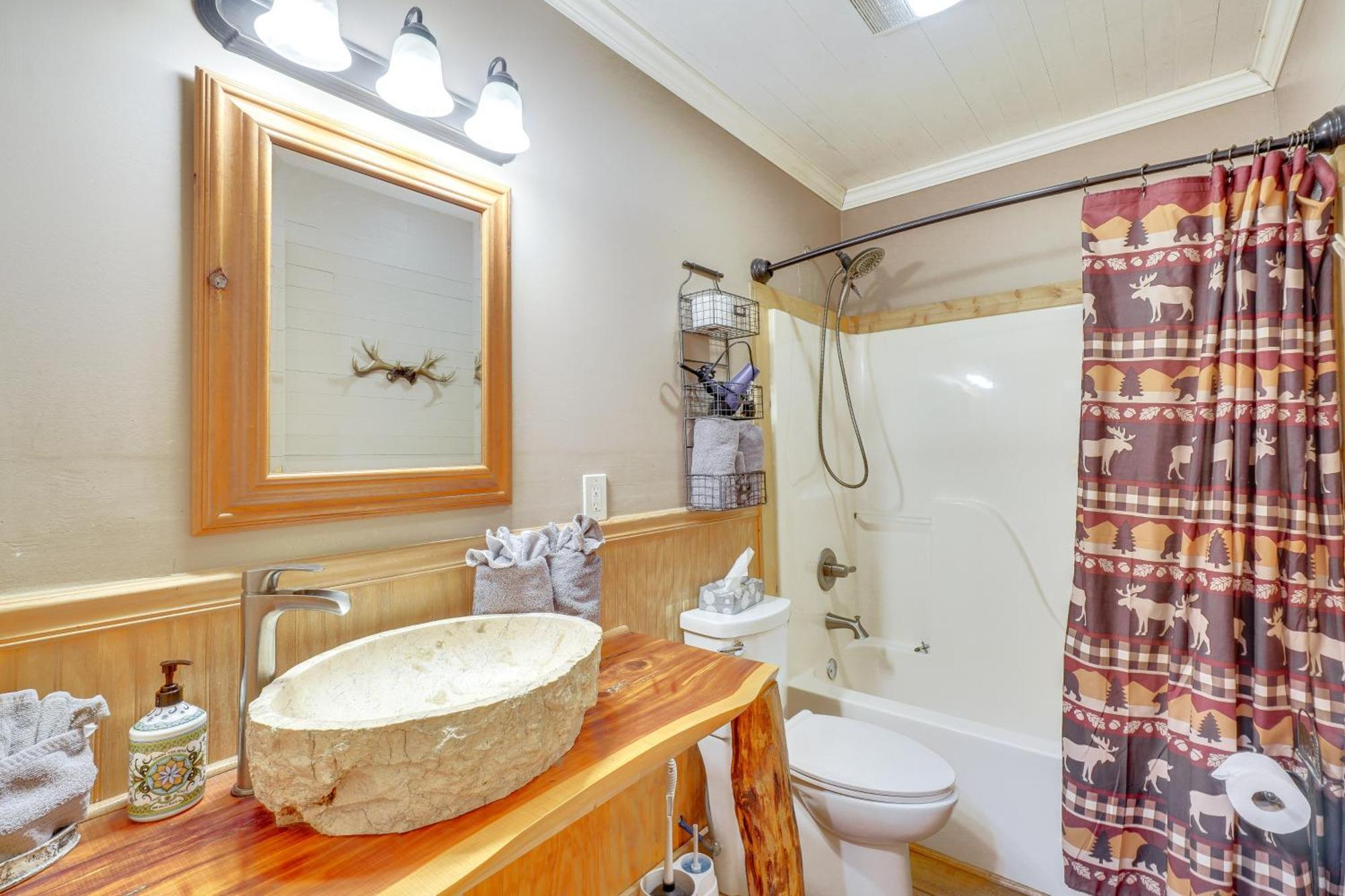 Just Fur Relaxin Sevierville Cabin With Hot Tub! Exteriör bild