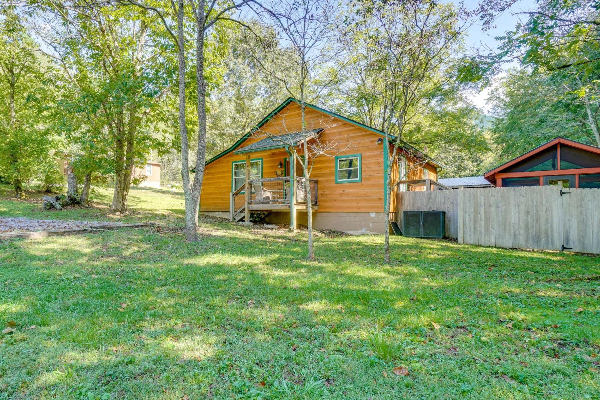 Just Fur Relaxin Sevierville Cabin With Hot Tub! Exteriör bild