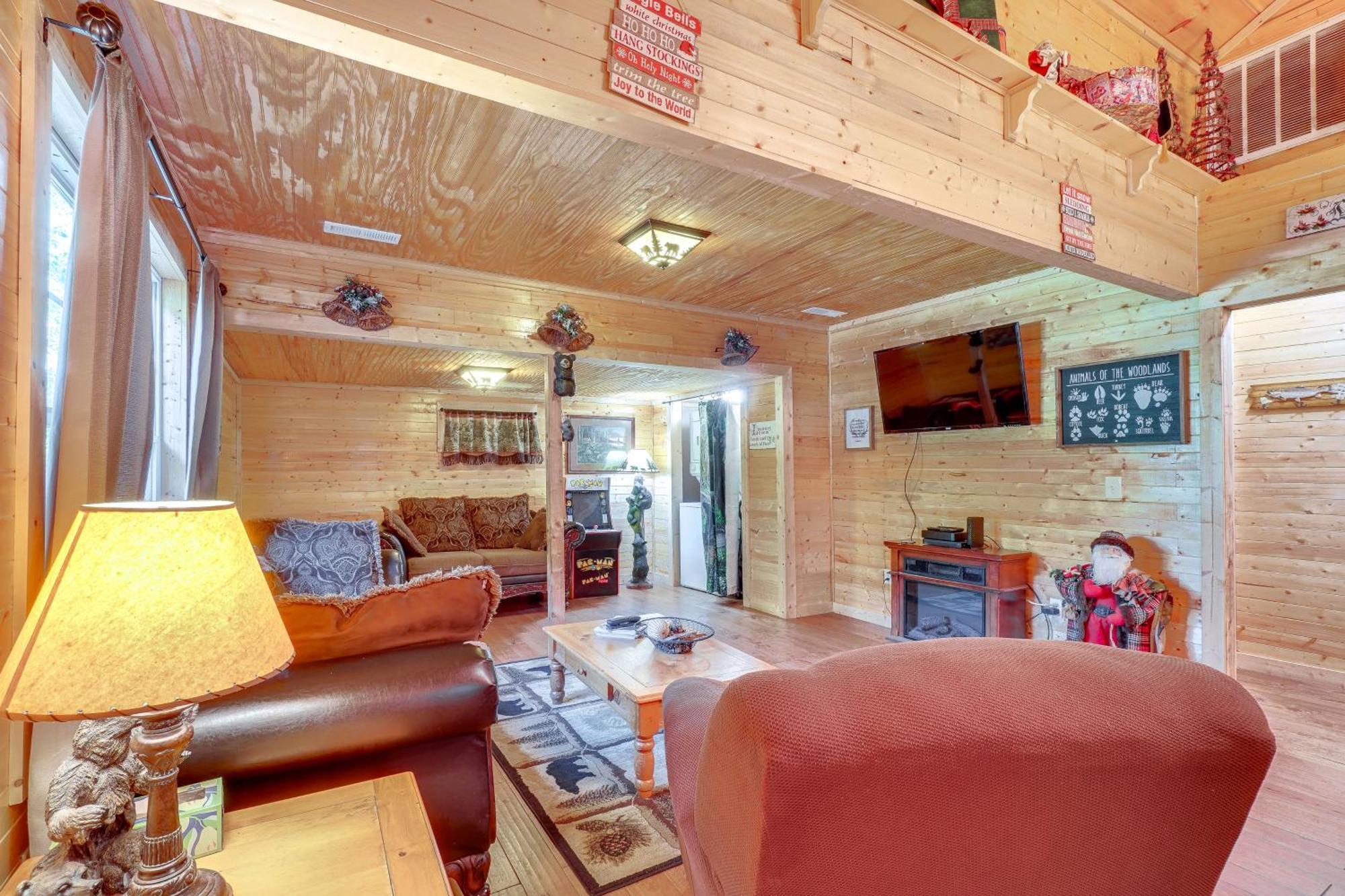 Just Fur Relaxin Sevierville Cabin With Hot Tub! Exteriör bild